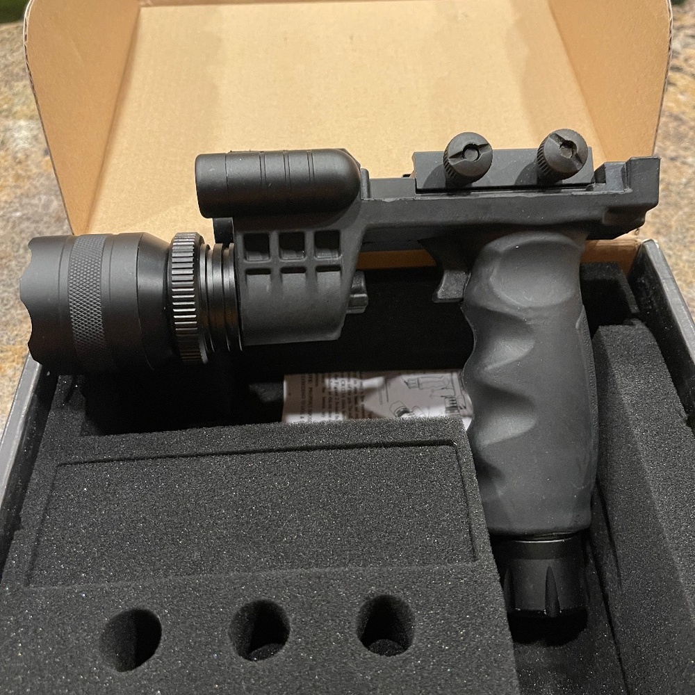 Osprey Global Tactical Vertical Grip w/integrate laser and flashlight